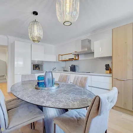 Banane 50m Croisette, Luxueux 4 Pieces Dans De Standing Apartment Cannes